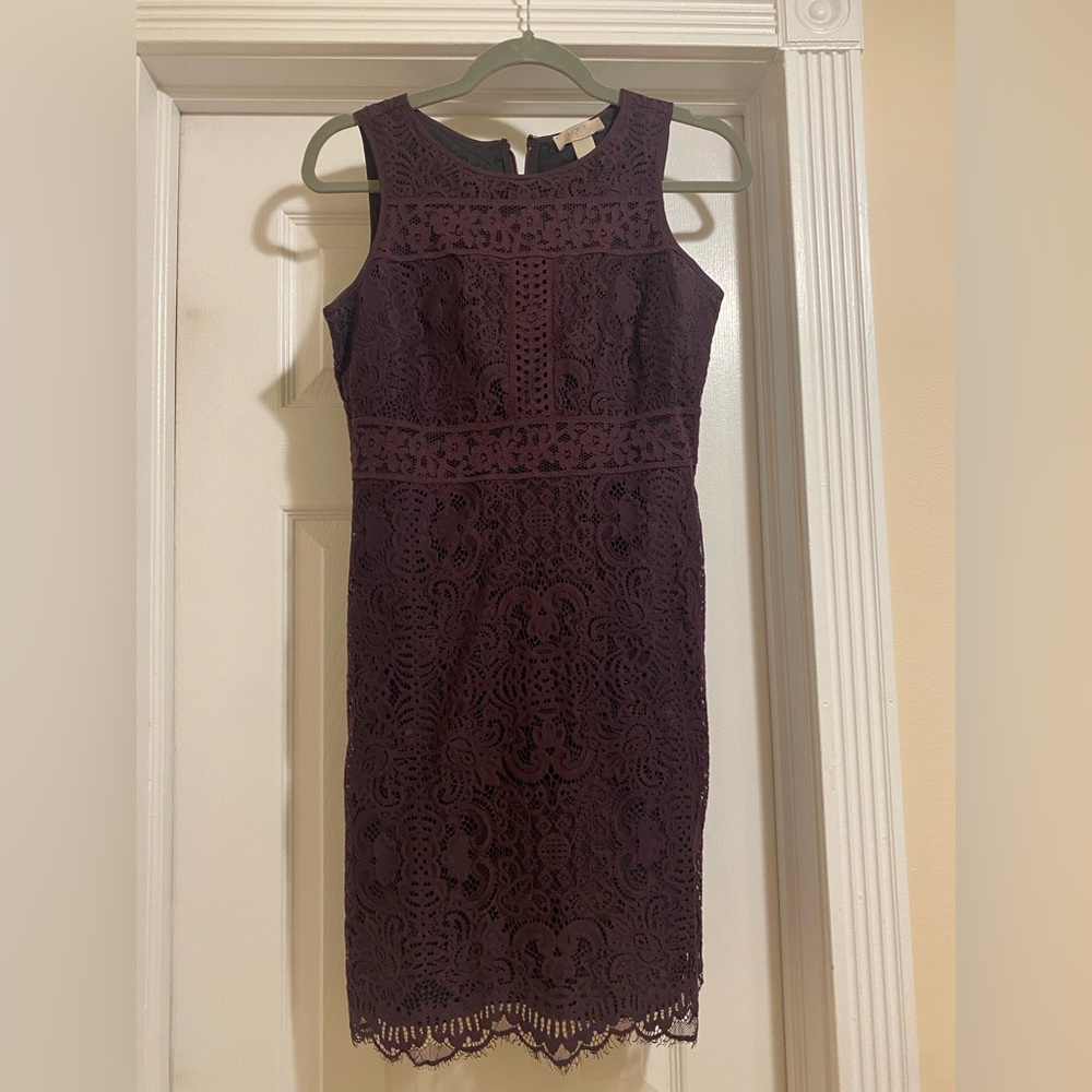 Elegant Lace Dress in Purple